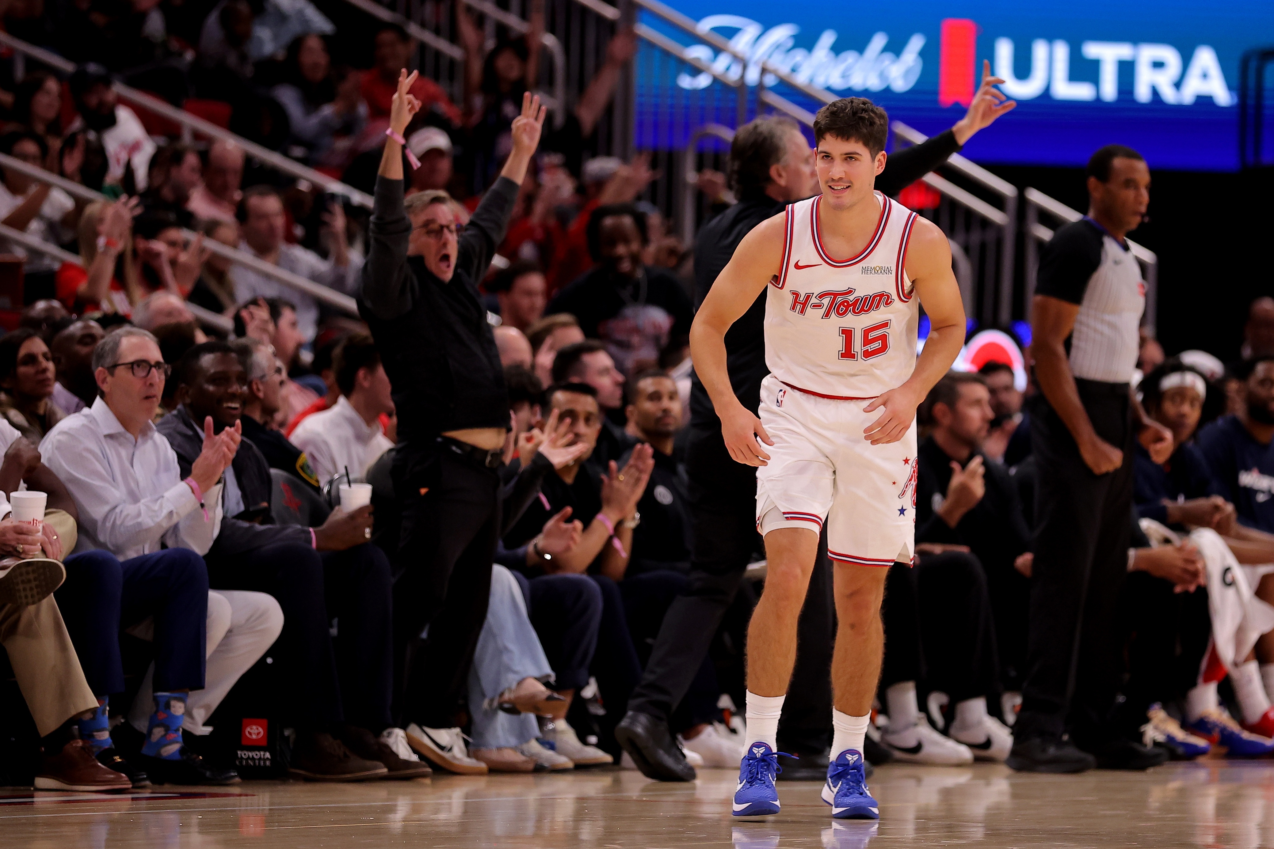 乐鱼体育下载-谢泼德加入!火箭队史仅6人单场15+7+10+5断 哈登8次&大梦皮蓬在列