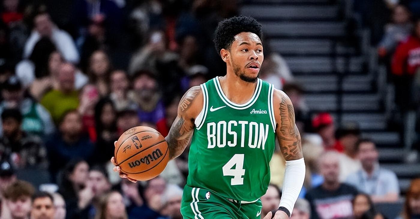 乐鱼体育app下载-转型成功!失败的建队核心,如今却14+2+2,摇身一变成最佳第六人