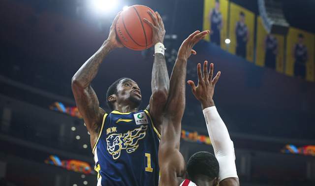 乐鱼体育下载-CBA最新排名!广东连升2名杀到榜首,首钢重返第4,辽篮仅排第15